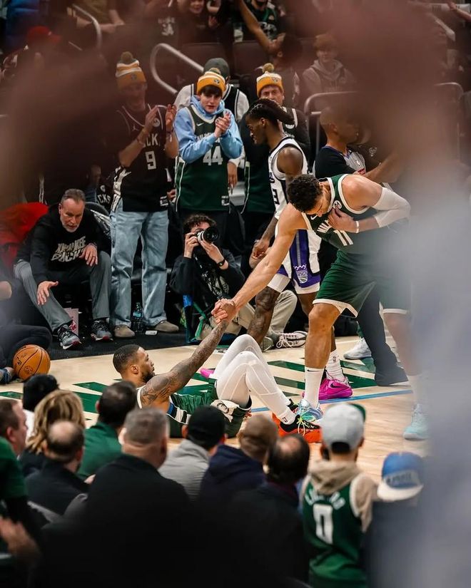 包含这也行?风云突变夏洛特黄蜂今晨状态回暖费城76人围绕NBA常规赛再遭质疑,字母哥巅峰对决的词条 包含这也行?风云突变夏洛特黄蜂今晨状态回暖费城76人围绕NBA常规赛再遭质疑,字母哥巅峰对决的词条